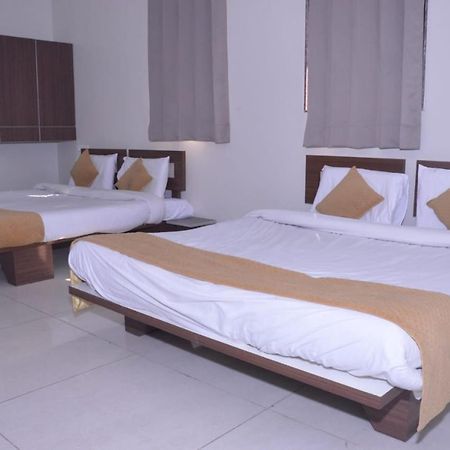 Hotel Indrani Chittorgarh Extérieur photo
