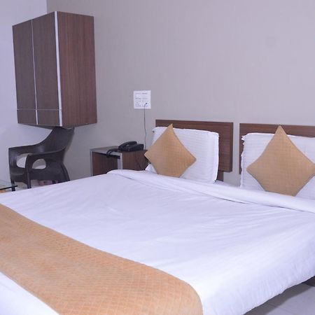 Hotel Indrani Chittorgarh Extérieur photo