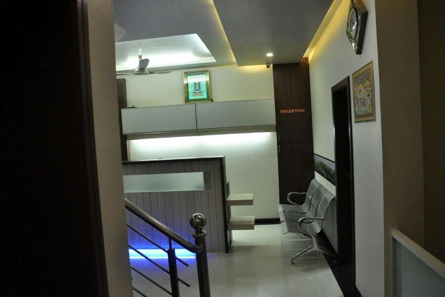 Hotel Indrani Chittorgarh Extérieur photo